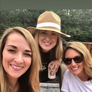 Meet your Posher, Mel